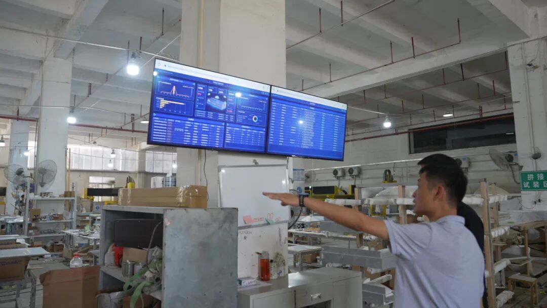未来已来家具案例:现在,赖总不用担心客户询问订单进度,不用担心延误交期影响信誉,也不用担心薪资核算出现问题。在他看来,做为全国的岩板标准示范基地…